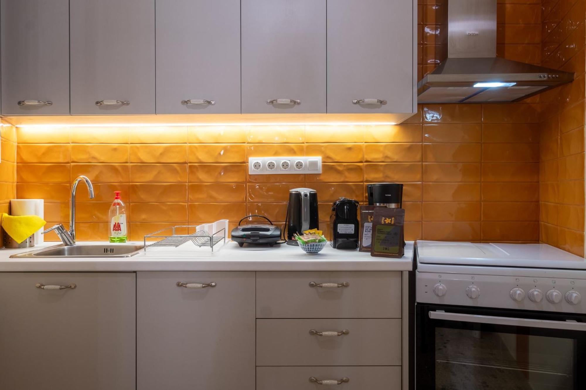 Diana'S Apartment เอเธนส์ ภายนอก รูปภาพ